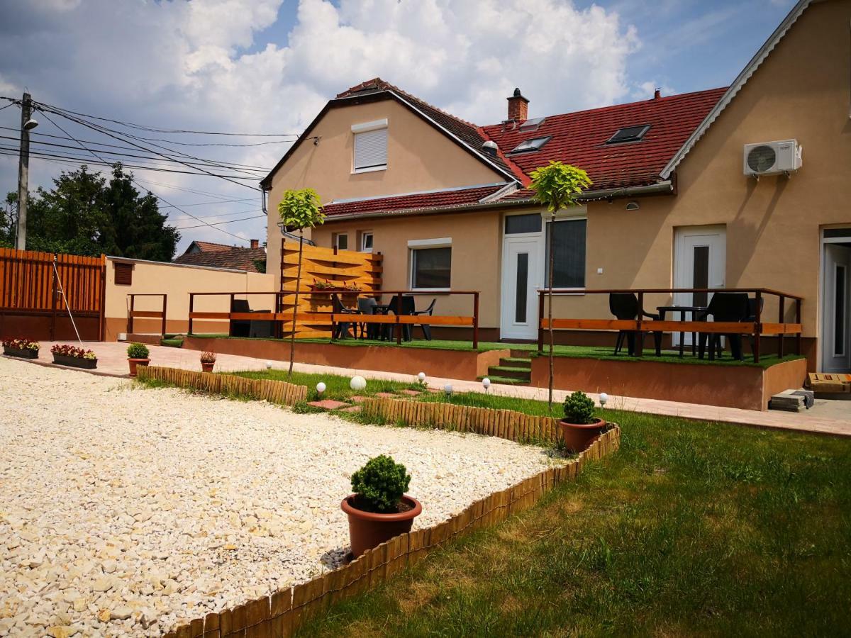 Green Garden Plus Apartman Budapest Exterior photo